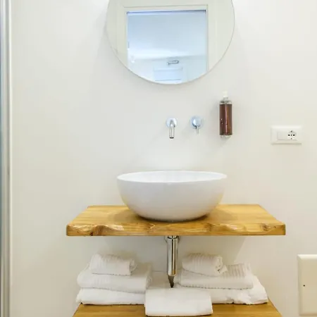 Casa de hóspedes Emma's Downtown - Eco Design Olbia